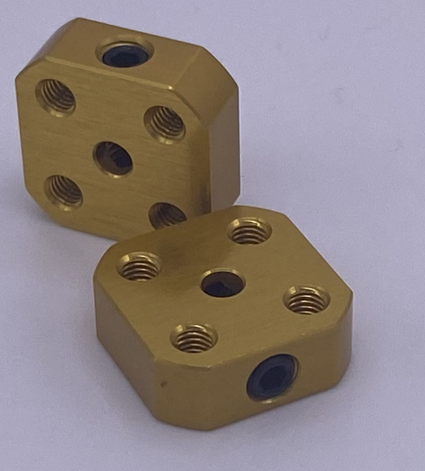 Repeat Custom Screw Hub - 4mm (par)