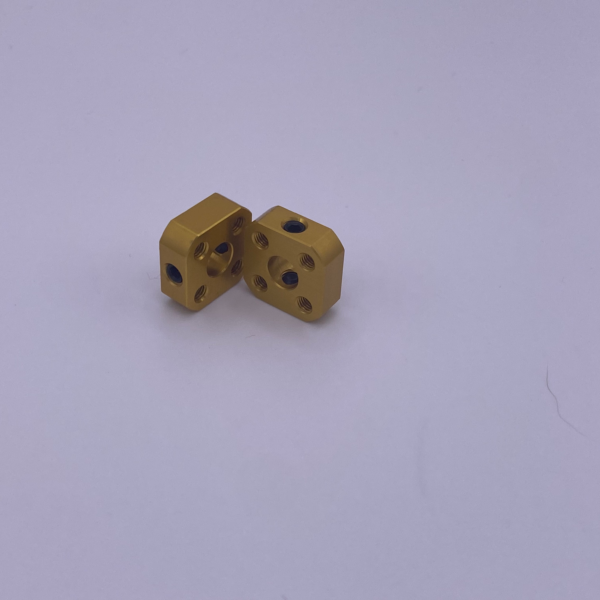 Repeat Custom Screw Hub - 4mm (par) - Image 4