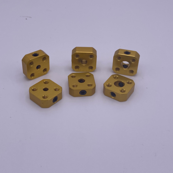 Repeat Custom Screw Hub - 4mm (par) - Image 2