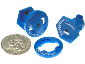 Lightweight Twist Hubs FingerTech fabricados en nylon reforzado para ruedas de espuma en robots de combate